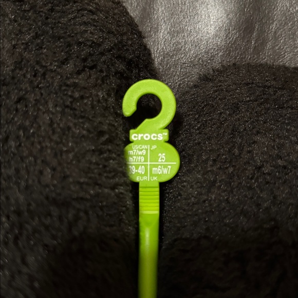 Crocs Classic Cozzzy Slipper Black Unisex M7/W9 NWT - Picture 5 of 5